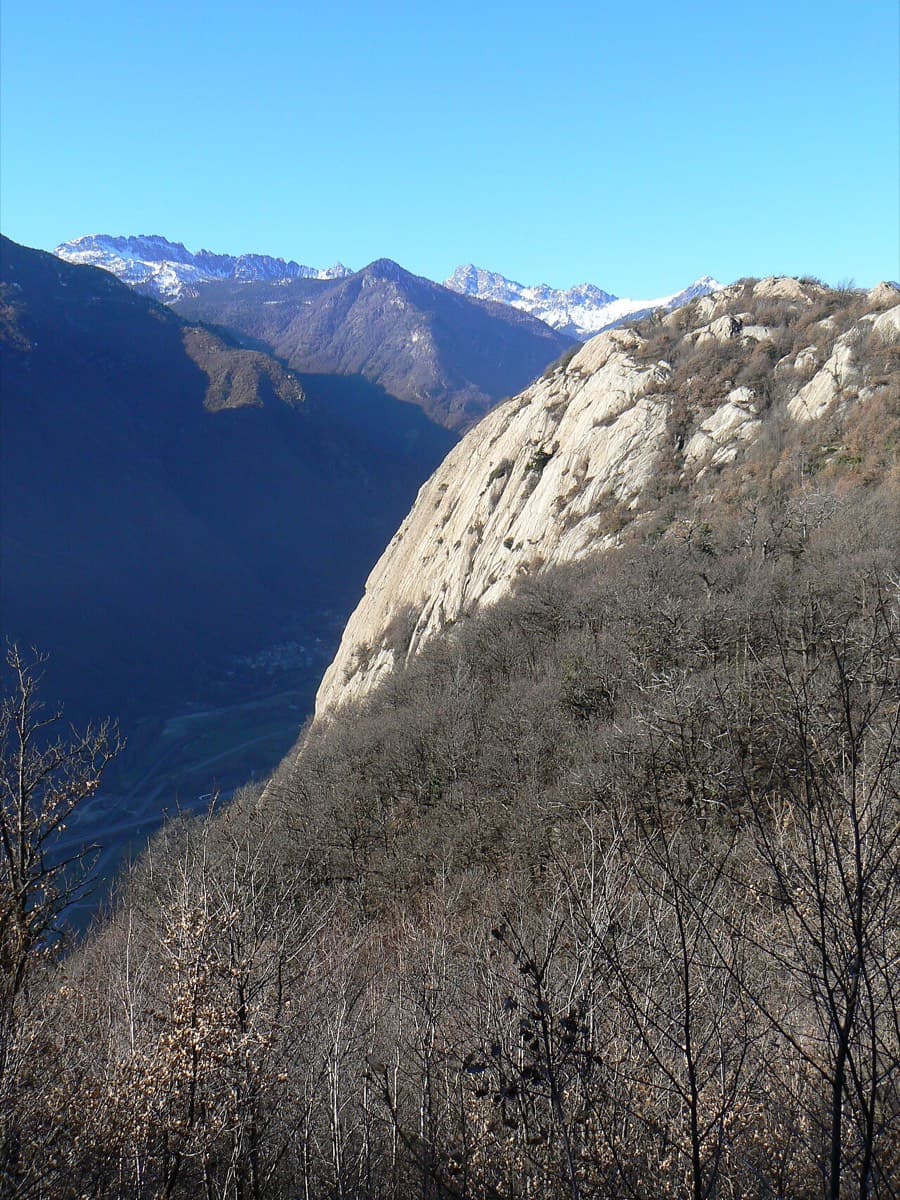 The upper part of the Paretone seen from the old military road and path near the Machaby fort, on the side this approach comes from.