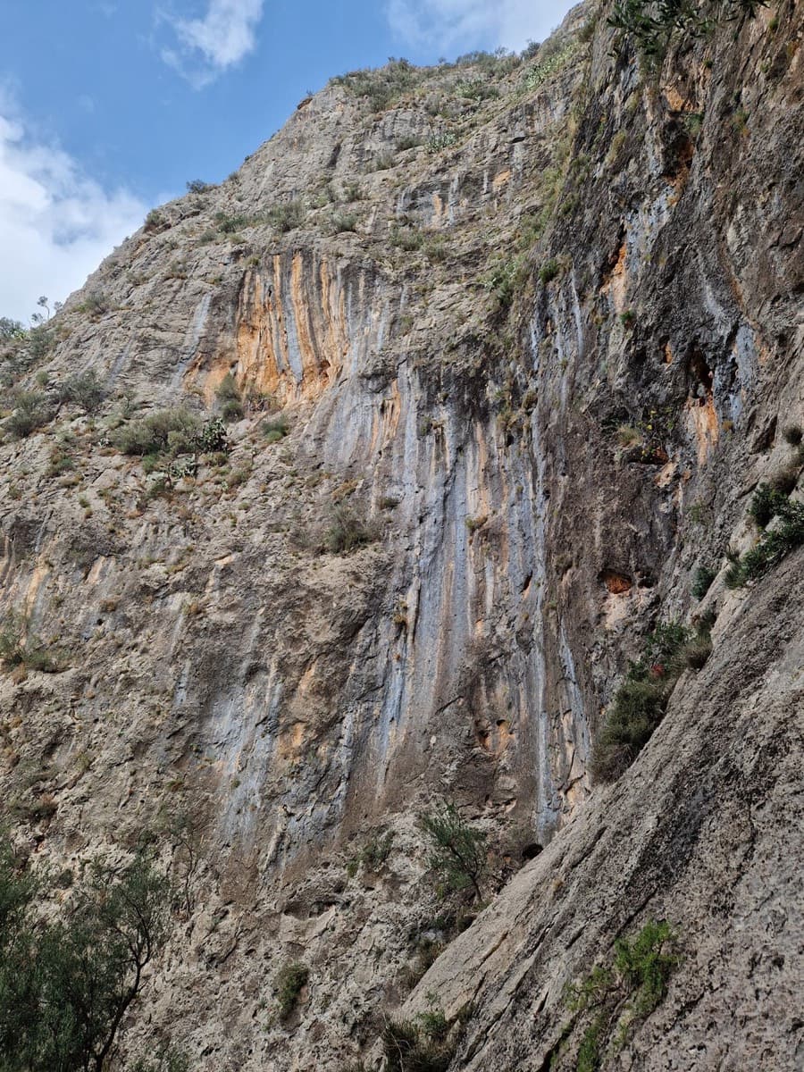 The wall of the Princesa sector at Sa Gubia just left of Sol Solet.