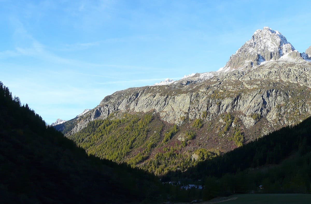 The Chéserys slabs above the forest, below the Aiguilles Rouges