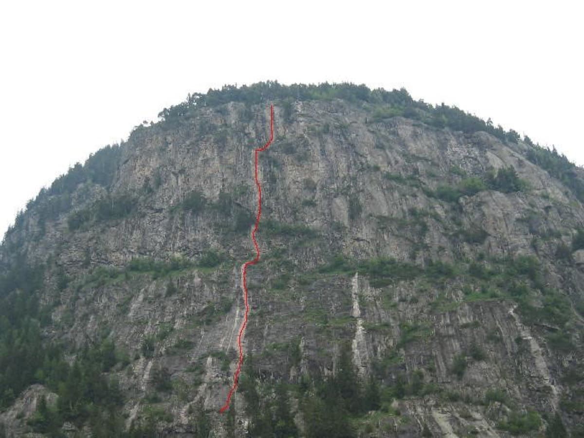 The Barberine wall with the line of Méduse drawn in red