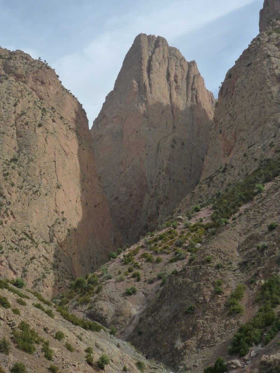 The Paroi des Sources (left) and the Taoujdad seen from near Taghia