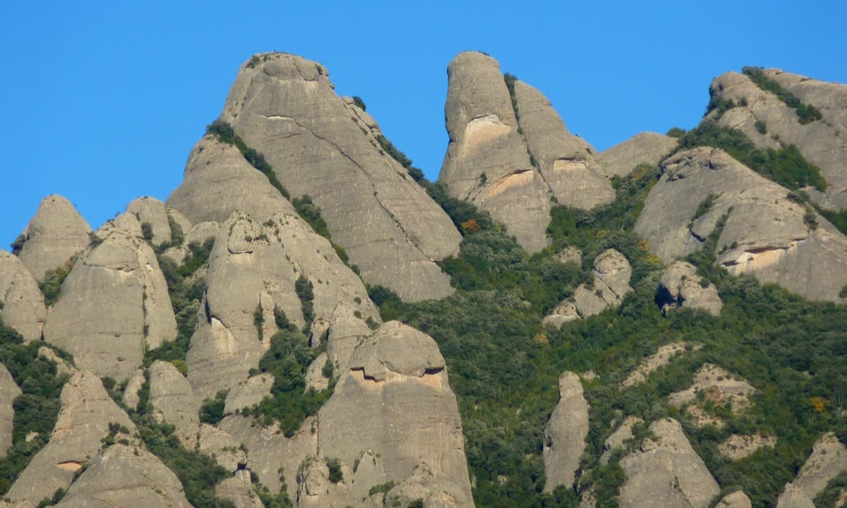 Gorra Frígia and Magdalena Superior seen from the south-west, Montserrat